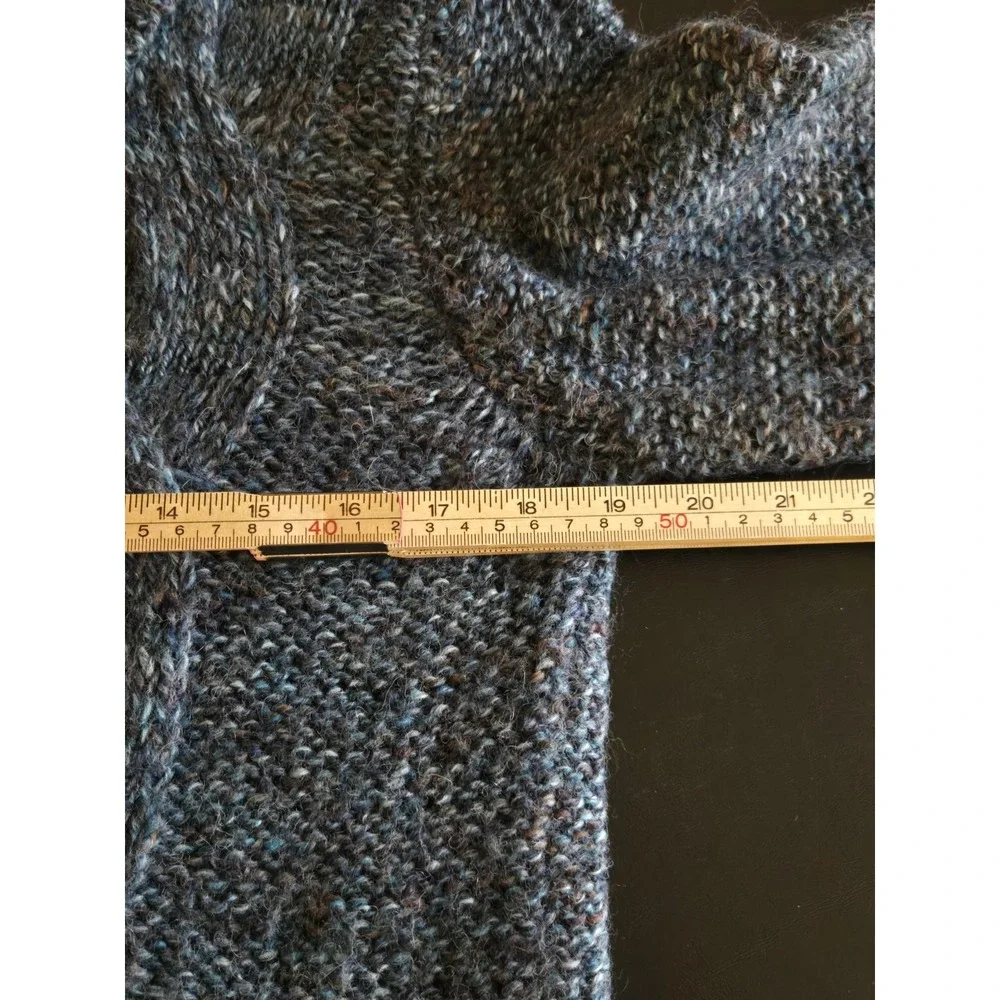 Orvis Women's Wool Blend Blue Sweater Size Large‎ Thick Collar Long Sleeve